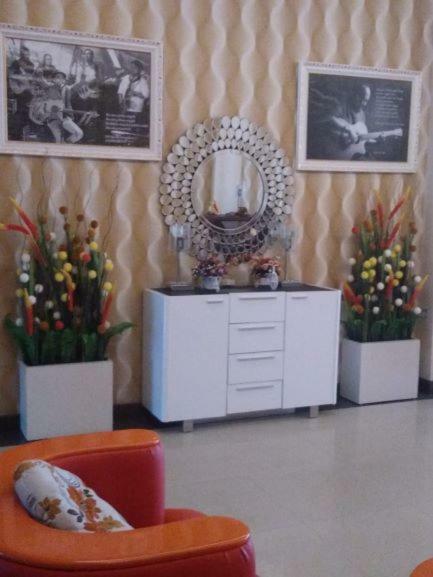 Fortune Front One Hotel Kendari Exterior photo